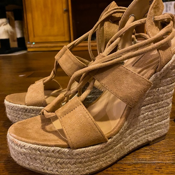F21 Tan lace-up wedges - Picture 2 of 4